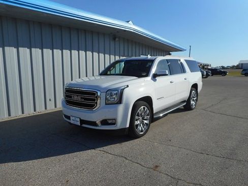 Used 2019 GMC Yukon XL SLT w/ Open Road Package image 2