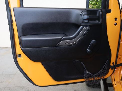 Used 2013 Jeep Wrangler Sport AWD/4WD image 12