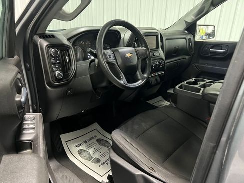 Used 2020 Chevrolet Silverado 1500 Custom w/ Custom Value Package image 2