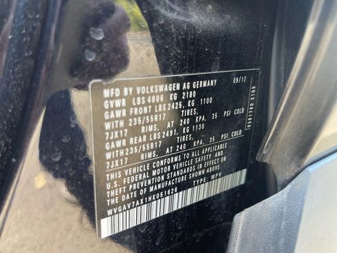 Used 2017 Volkswagen Tiguan S FWD image 21
