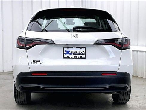 Certified 2023 Honda HR-V LX image 4