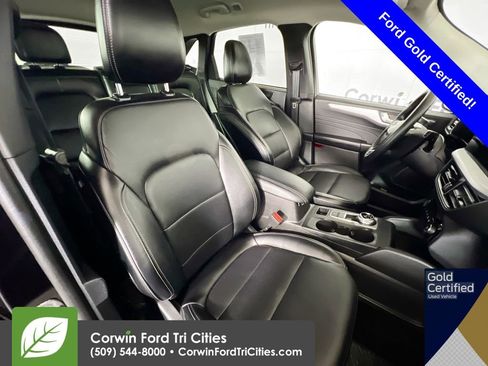 Used 2025 Ford Escape Platinum image 18