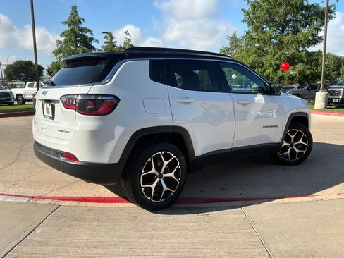 Used 2025 Jeep Compass Limited AWD/4WD image 6