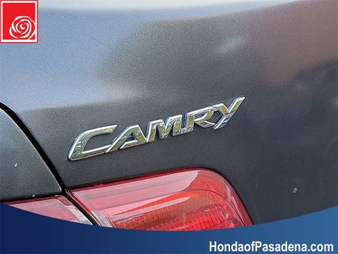 Used 2010 Toyota Camry image 23