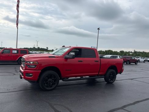Used 2026 RAM 2500 Big Horn AWD/4WD image 3