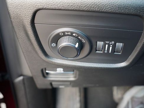 Certified 2023 Jeep Grand Cherokee Laredo w/ Luxury Tech Group I image 23