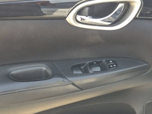 Used 2017 Nissan Sentra SV FWD image 7