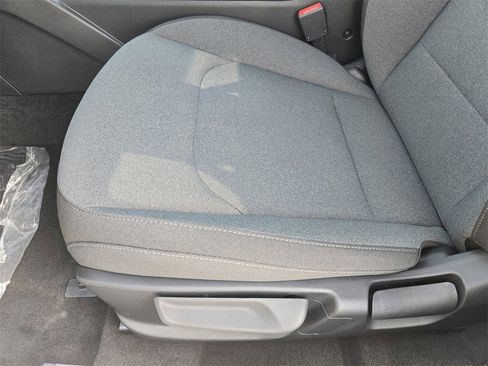 New 2025 Kia K4 LXS image 17