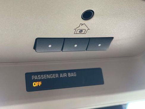 Used 2018 Chevrolet Tahoe Premier image 26