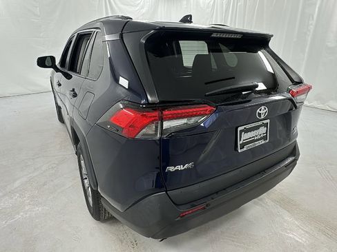 Used 2022 Toyota RAV4 XLE image 5