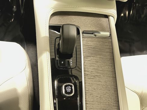 Certified 2023 Volvo XC90 B6 Plus w/ Protection Package AWD/4WD image 22