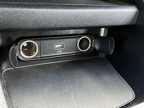 Used 2022 Kia Forte LXS w/ LXS Technology Package FWD image 31