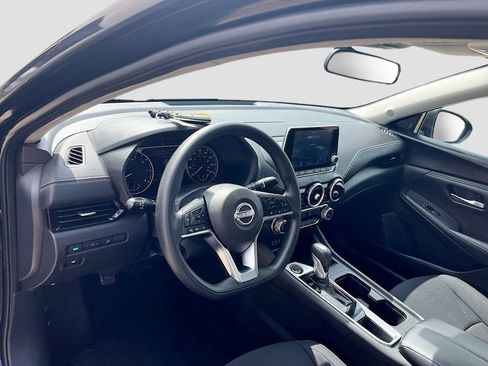 Used 2024 Nissan Sentra SV image 9