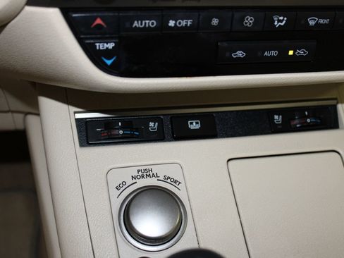 Used 2013 Lexus ES 300h w/ Luxury Pkg FWD image 21