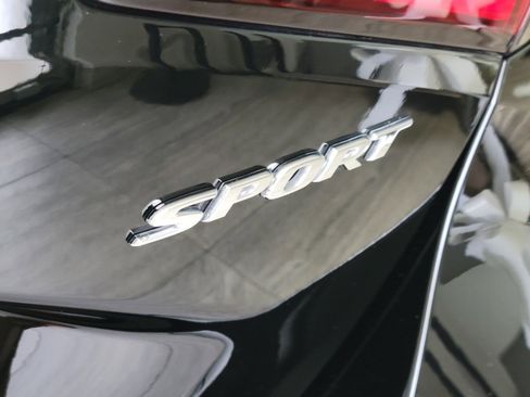 Used 2025 Honda Civic Sport image 6