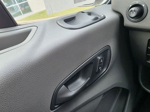 New 2026 Ford Transit 250 148 Medium Roof image 18