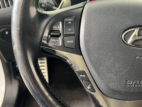 Used 2015 Hyundai Genesis 3.8 RWD image 14