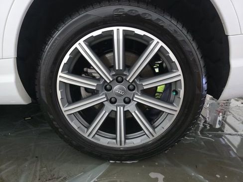 Used 2018 Audi Q7 3.0T Prestige image 22