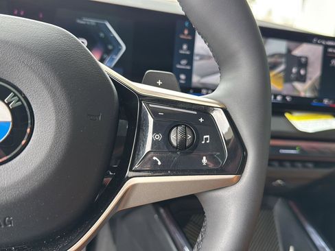 Certified 2025 BMW X3 xDrive30i w/ Premium Package image 19