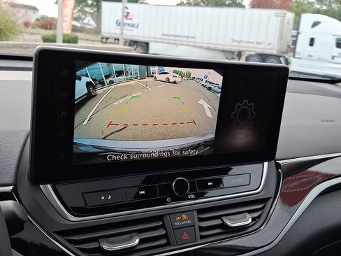 Certified 2025 Nissan Altima 2.5 SR w/ SR Premium Package image 19