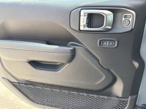 Used 2025 Jeep Wrangler Unlimited Sport S 4xe image 18