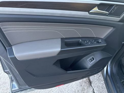 Used 2022 Volkswagen Atlas SE image 6