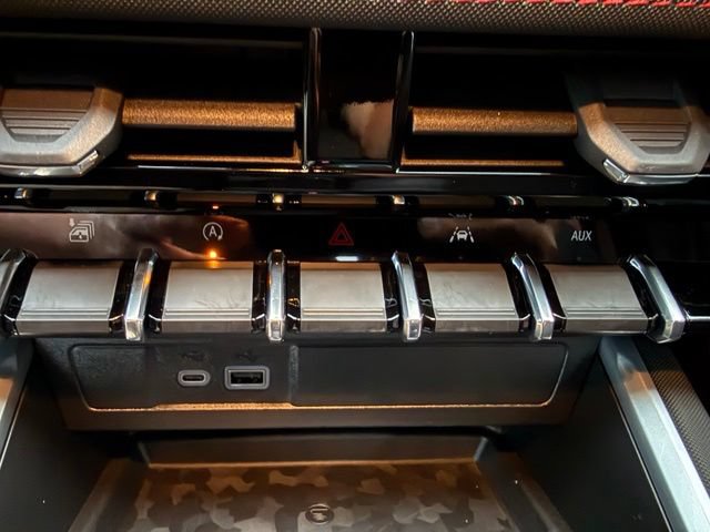 New 2026 Chevrolet Colorado Z71 w/ Technology Package AWD/4WD image 36