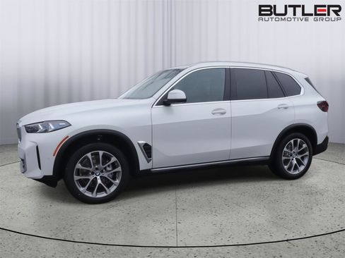 New 2026 BMW X5 sDrive40i w/ Premium Package RWD image 1