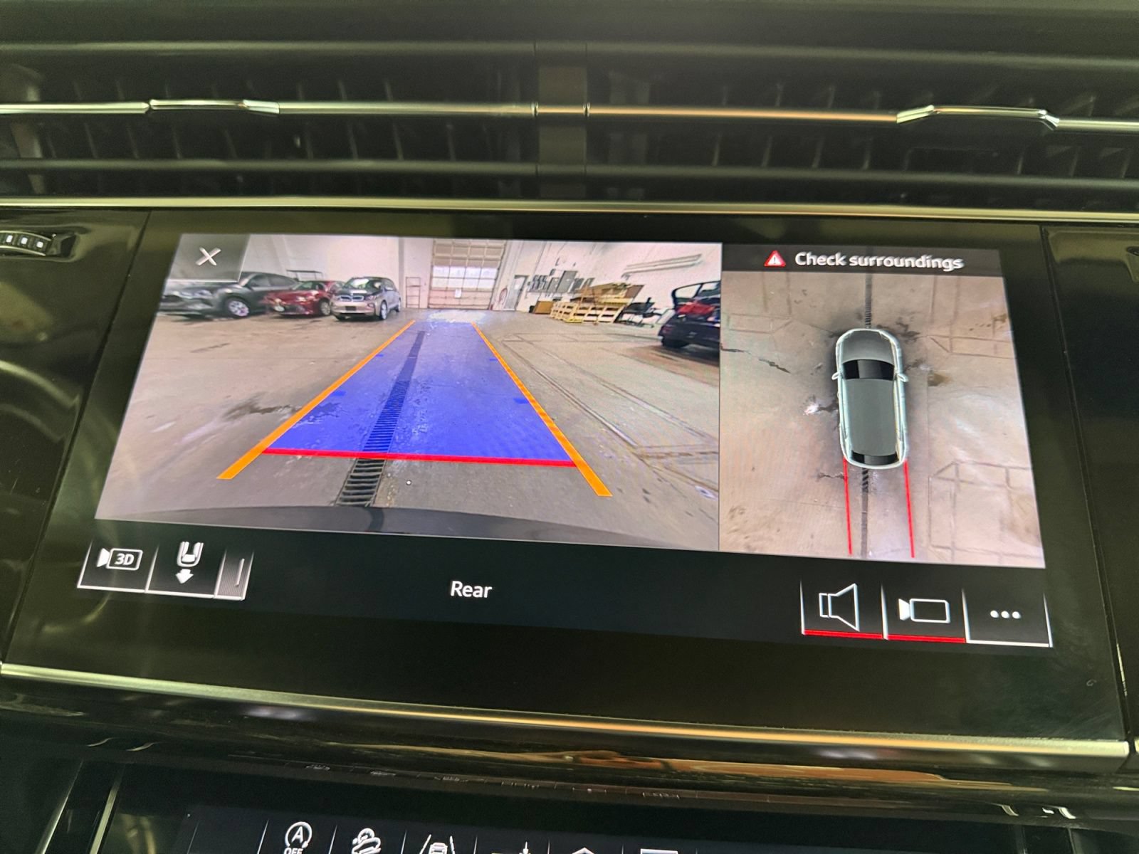 Used 2019 Audi Q8 Premium Plus w/ Premium Plus AWD/4WD image 34