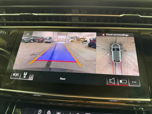 Used 2019 Audi Q8 Premium Plus w/ Premium Plus AWD/4WD image 34