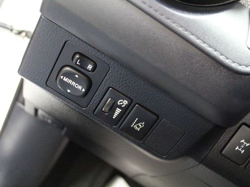 Used 2017 Toyota RAV4 LE image 11