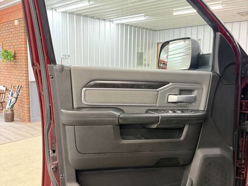 Used 2021 RAM 2500 Big Horn image 28