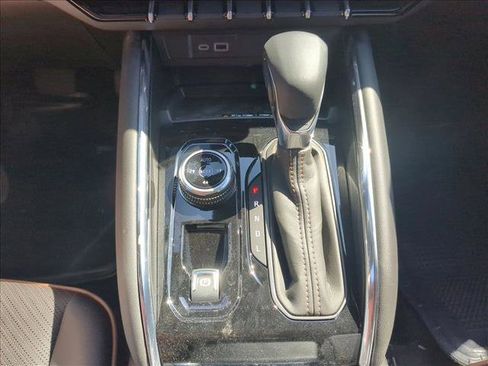 New 2025 GMC Canyon AT4 w/ Off-Road Front Bumper Package image 12