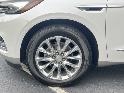 Used 2020 Buick Enclave Essence w/ Sound and Sites Package image 30