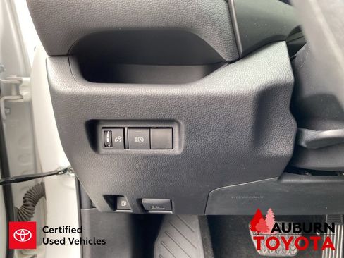 Certified 2024 Toyota RAV4 LE AWD/4WD image 34