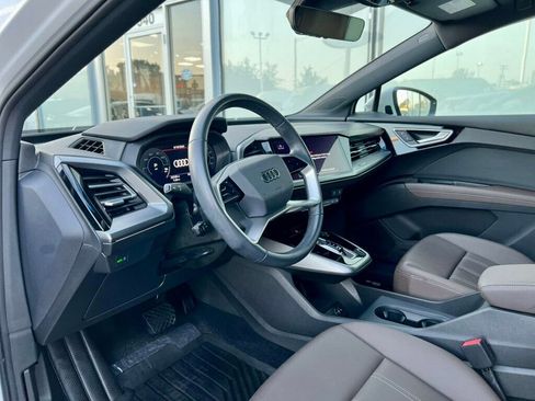 Used 2024 Audi Q4 e-tron Premium image 14