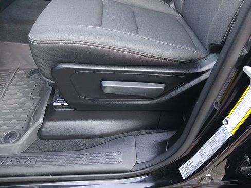 Used 2025 RAM 1500 Lone Star image 34