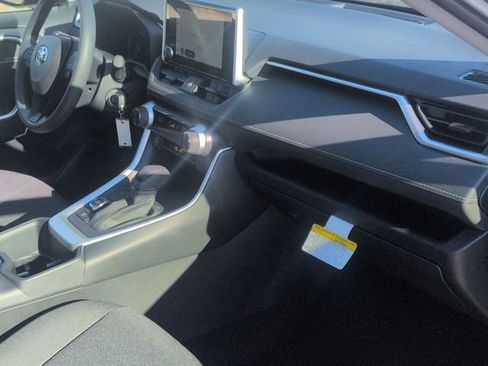 Certified 2025 Toyota RAV4 LE image 27