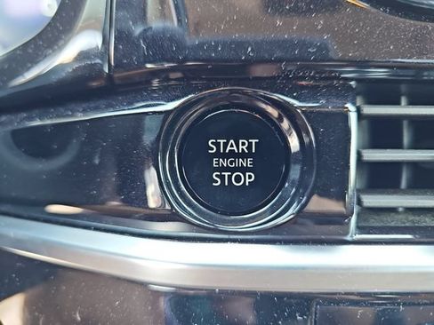 Used 2025 Nissan Pathfinder Platinum FWD image 31