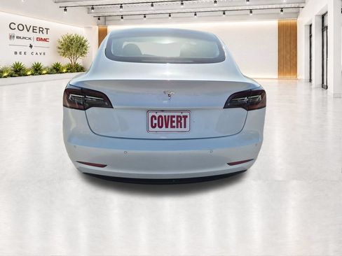Used 2021 Tesla Model 3 Standard Range Plus RWD image 9
