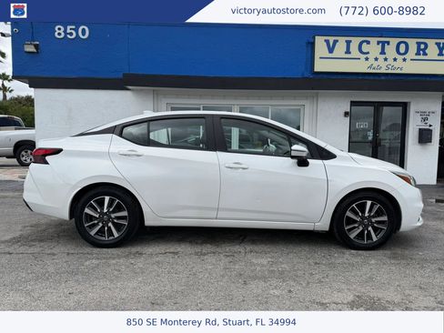 Used 2020 Nissan Versa SV FWD image 2