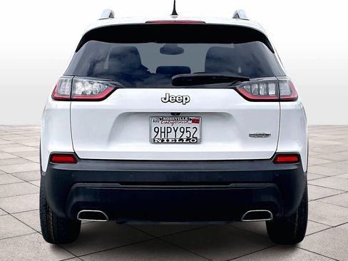 Used 2019 Jeep Cherokee Latitude Plus w/ Comfort/Convenience Group image 7