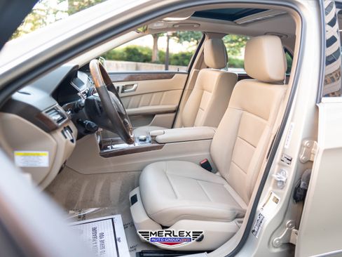 Used 2012 Mercedes-Benz E 350 4MATIC Sedan image 16