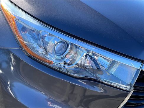 Used 2015 Toyota Highlander Limited Platinum image 26