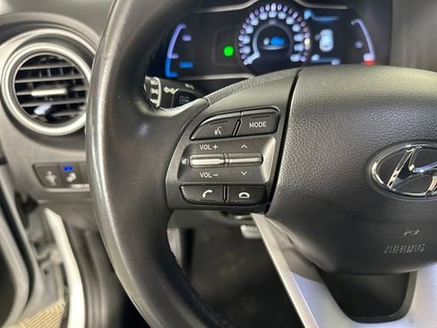 Used 2021 Hyundai Kona Limited image 15