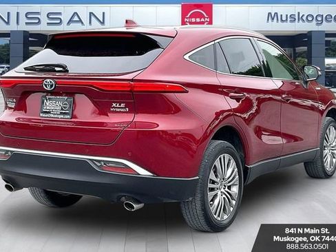 Used 2021 Toyota Venza XLE w/ Softex Package AWD/4WD image 5