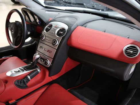 Used 2006 Mercedes-Benz SLR image 22