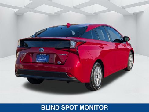 Used 2022 Toyota Prius LE image 4