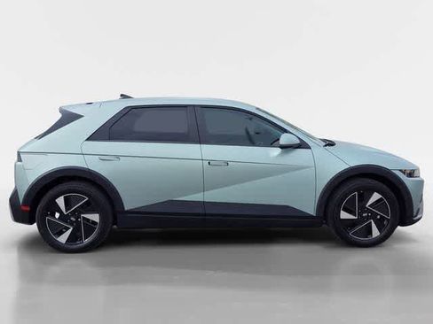 New 2026 Hyundai Ioniq 5 SEL image 7