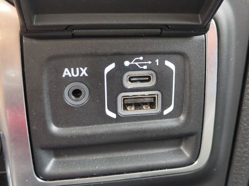 Used 2025 Jeep Wrangler Unlimited Sahara w/ Safety Group image 23